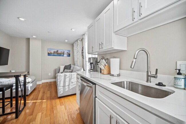 169 Endicott St, Unit SI ID1364227P in Boston, MA - Building Photo - Building Photo