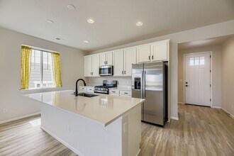 3860 N Gold Bug St in Aurora, CO - Building Photo - Building Photo