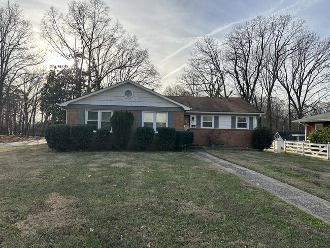 property at 1601 Grovewood Dr