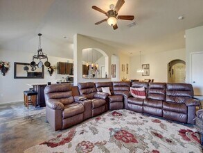 1096 Twin Estates Dr in Kyle, TX - Building Photo - Building Photo