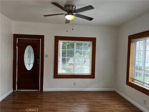 609 Camulos St in Los Angeles, CA - Building Photo - Building Photo