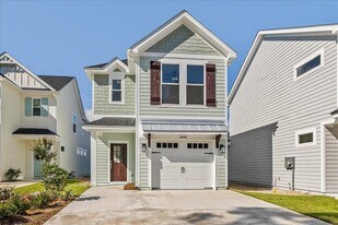 5646 Native Oak Dr in Tallahassee, FL - Building Photo