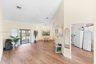 9343 Chelsea Dr N in Plantation, FL - Building Photo - Building Photo