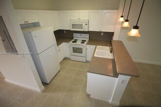 8440 SW 150th Ave in Miami, FL - Building Photo - Building Photo