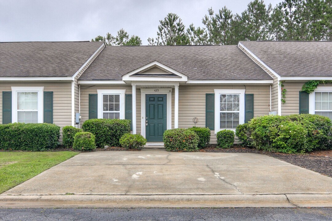 425 Long Needle Cir in Evans, GA - Building Photo