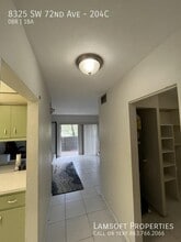 8325 SW 72nd Ave in Miami, FL - Building Photo - Building Photo