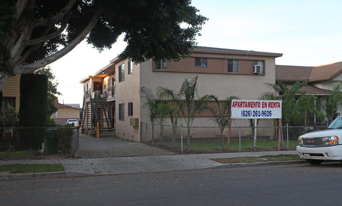 2130 Vallejo St in Los Angeles, CA - Building Photo