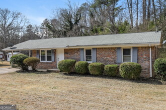 6410 Jane Dr in Mableton, GA - Building Photo - Building Photo