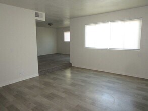 184 Woodbury Cir in Vacaville, CA - Building Photo - Building Photo