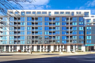 250 Lawrence Ave W in Toronto, ON - Building Photo - Building Photo