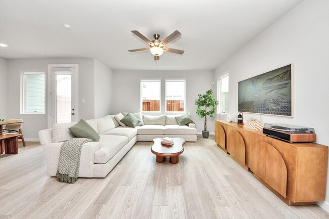 property at 4205 Hatch Silo Ln