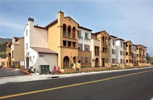 Portola Terrace in Temecula, CA - Building Photo