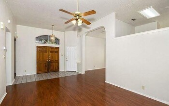 11606 Fox Forest in San Antonio, TX - Building Photo - Building Photo