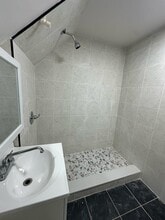 46 Woodlawn Ave in Jersey City, NJ - Foto de edificio - Building Photo