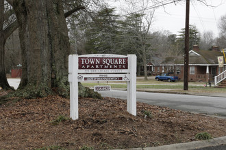 Town Square Apartments in Belton, SC - Building Photo - Building Photo