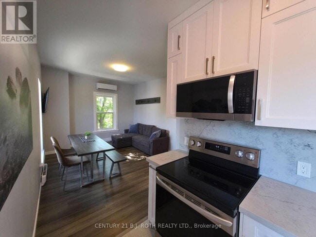 property at 82 Albert St N