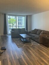 5300 NE 24th Ter, Unit 232C in Fort Lauderdale, FL - Building Photo - Building Photo