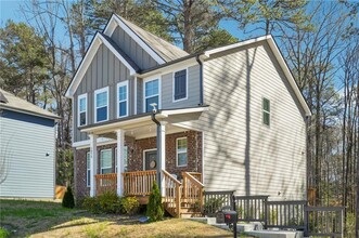 1076 Thomasville Estates Wy SE in Atlanta, GA - Building Photo - Building Photo