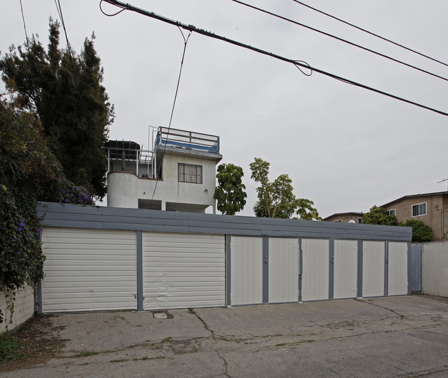 1830 12th St in Santa Monica, CA - Building Photo - Building Photo