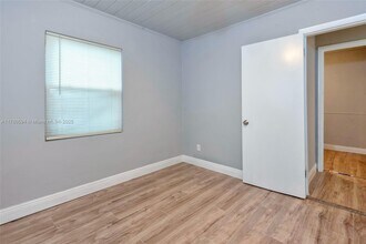712 Division Ave in West Palm Beach, FL - Building Photo - Building Photo
