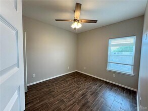 1601 Molino Dr, Unit 4 in Edinburg, TX - Building Photo - Building Photo