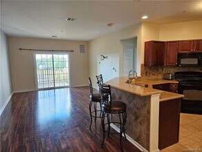 934 Tower Ridge Cir in Middletown, NY - Building Photo - Building Photo