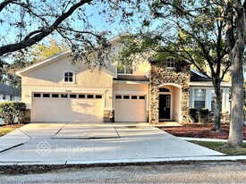 2040 Wexford Green Dr in Valrico, FL - Building Photo