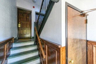 7331 Forsyth Blvd in Clayton, MO - Building Photo - Building Photo