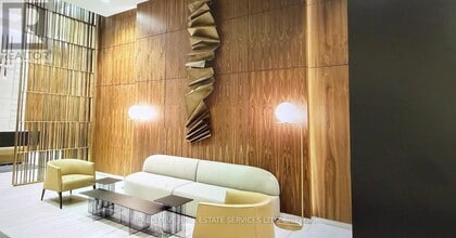 8 Eglinton Ave E in Toronto, ON - Building Photo - Building Photo