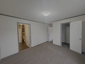 249 Laurel Leah in Oxford, MI - Building Photo - Building Photo