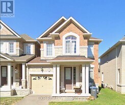 10 Dufay Rd in Brampton, ON - Building Photo