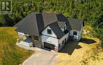 80 Birch Crescent in Kawartha Lakes, ON - Building Photo - Building Photo