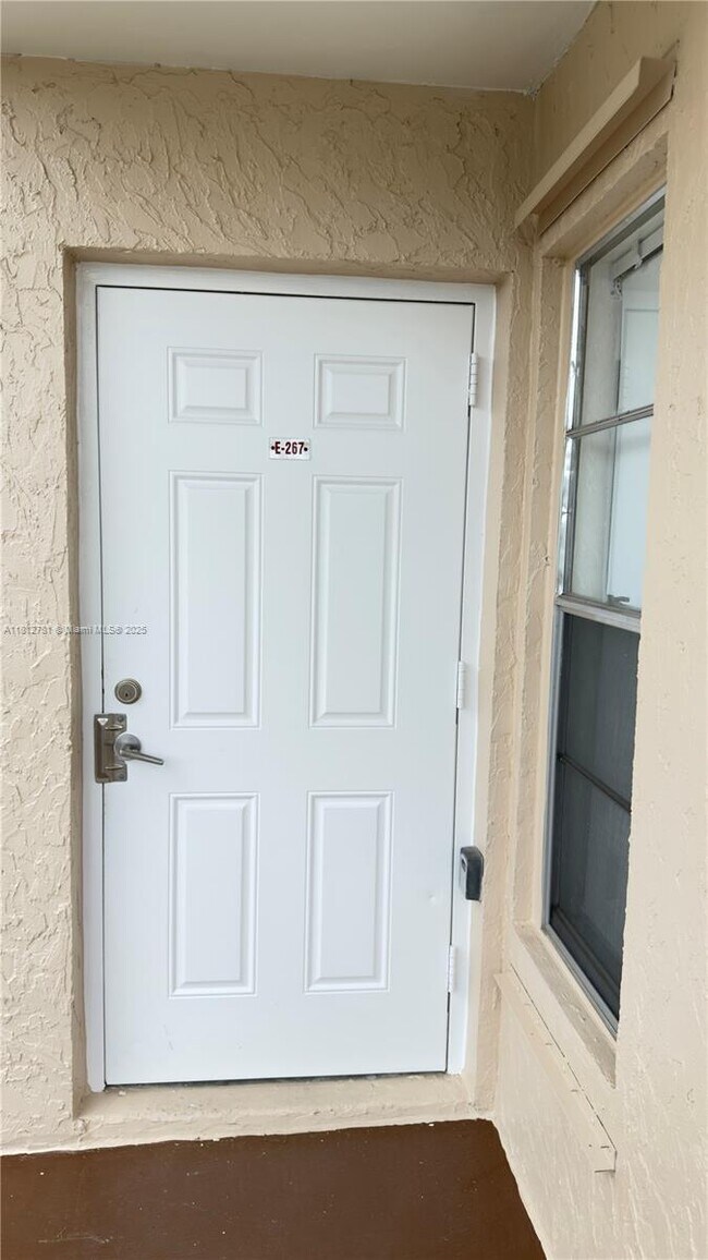 13791 SW 66th St in Miami, FL - Building Photo - Building Photo