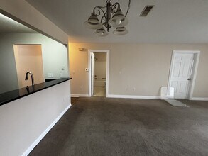 542 Pewaukee Rd in Pewaukee, WI - Building Photo - Building Photo