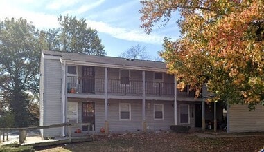 1410 30th St in Highland, IL - Building Photo - Building Photo
