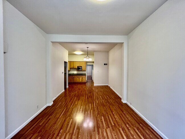 42 Varennes, Unit 42 in San Francisco, CA - Building Photo - Building Photo