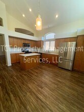 10529 W Almeria Rd in Avondale, AZ - Building Photo - Building Photo