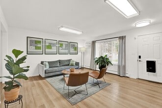 Parks at Concorde in Romulus, MI - Building Photo - Building Photo