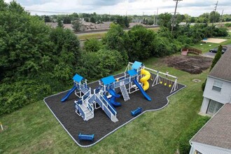 Stratford Chase Townhomes in Westerville, OH - Foto de edificio - Building Photo