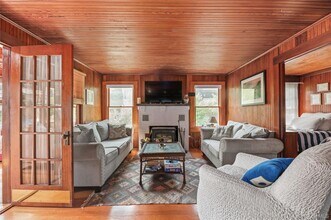 40 Bungalow Ln in Ocean Beach, NY - Building Photo - Building Photo
