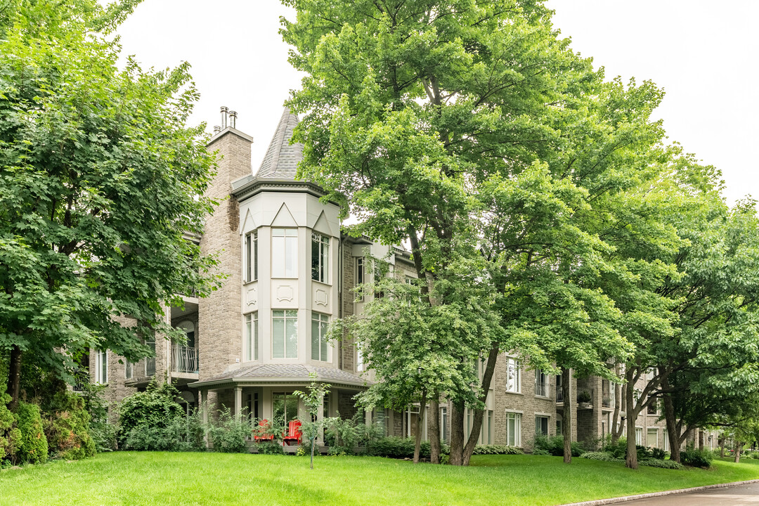 3720 Gabrielle-Vallée Rue in Québec, QC - Building Photo