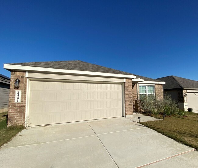2441 Arctic Warbler in New Braunfels, TX - Building Photo - Building Photo