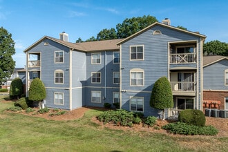 Windsor Landing Apartments in Matthews, NC - Building Photo - Building Photo