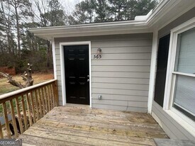 565 Rustwood Dr in Athens, GA - Building Photo