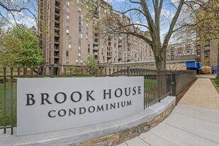 44 Washington St, Unit 801 in Brookline, MA - Building Photo