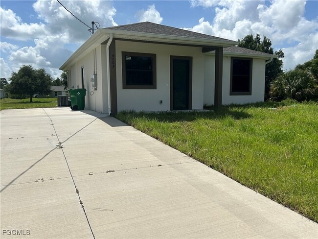 5005 Gramercy Rd in La Belle, FL - Building Photo - Building Photo