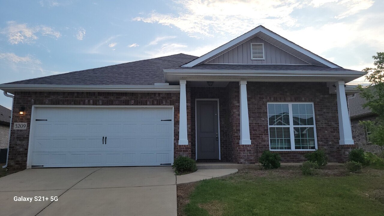 3209 Jordan Farm Cir in Huntsville, AL - Building Photo