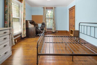104 Lake Ave in Ithaca, NY - Building Photo - Building Photo
