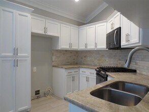 8214 Split Oak Dr in Houston, TX - Building Photo - Building Photo