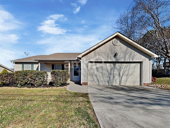 property at 5721 Jamaica Ln